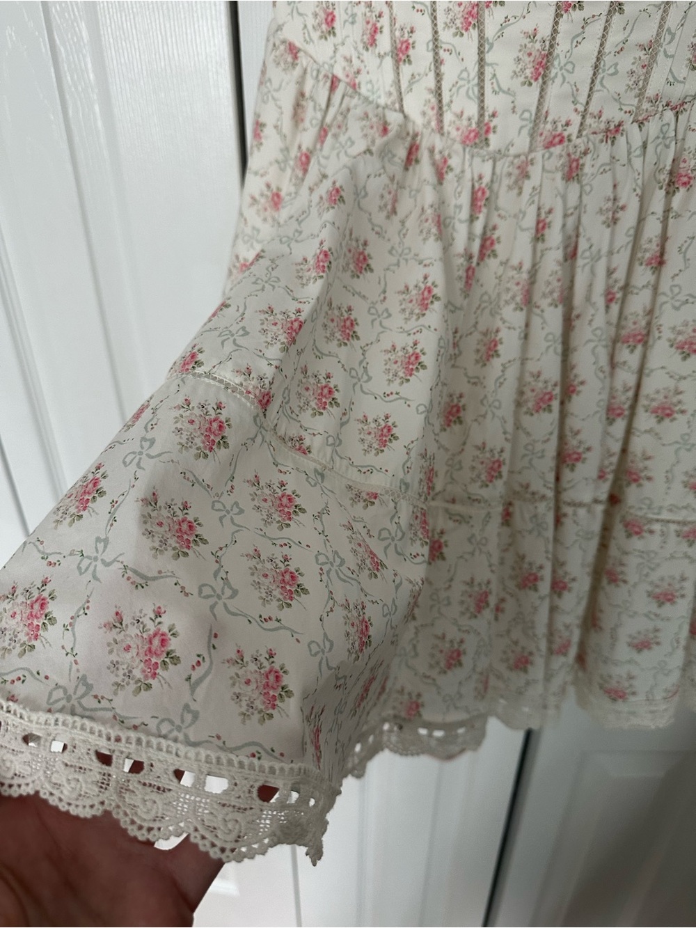 House of CB “Salma” Floral Lace-Trim Mini A-line Dress White with Pink Roses - Picture 15 of 15